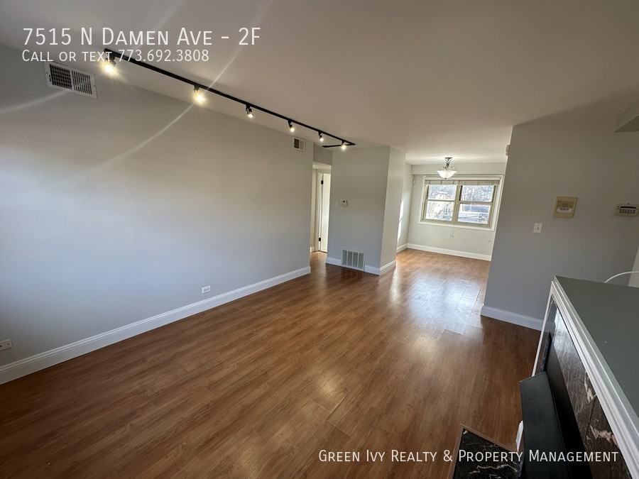 7515 N Damen Ave #2F - Photo 3 of 11