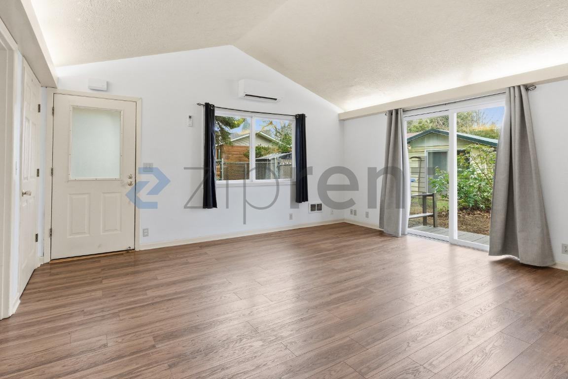 1865 Brookside Ave Nw - Photo 6 of 19