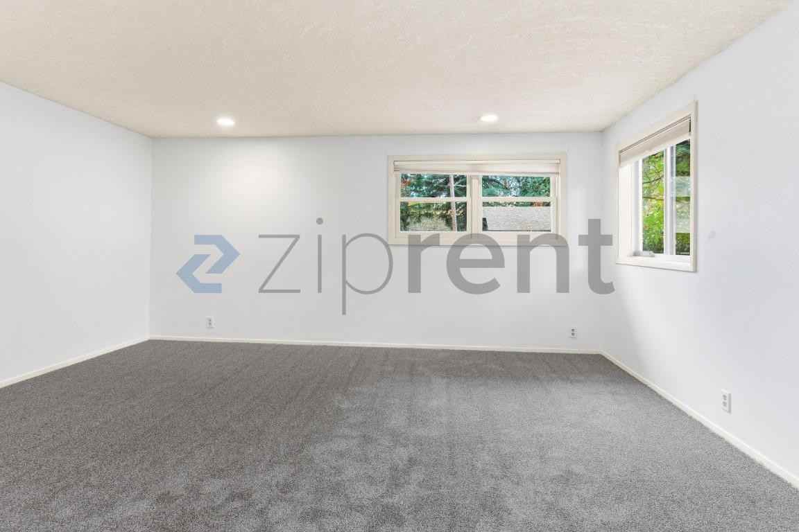 1865 Brookside Ave Nw - Photo 7 of 19