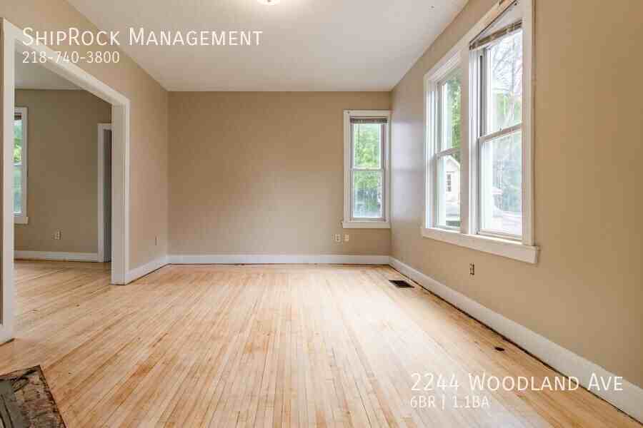 2244 Woodland Ave - Photo 4 of 23