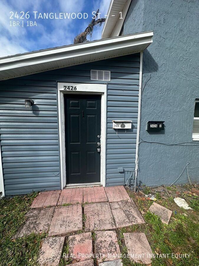 2426 Tanglewood St #1 - Photo 2 of 13