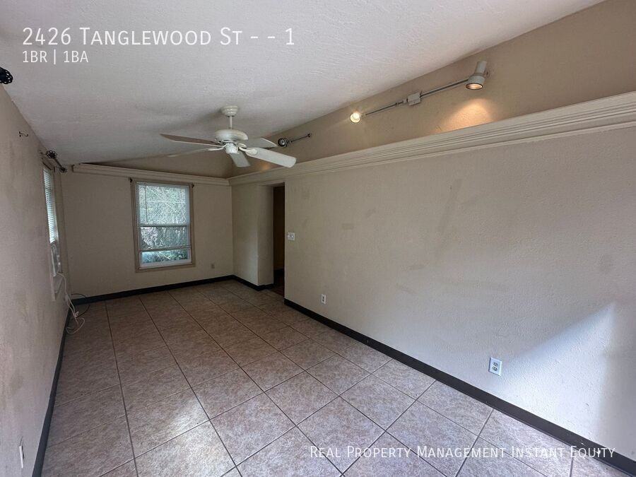 2426 Tanglewood St #1 - Photo 3 of 13