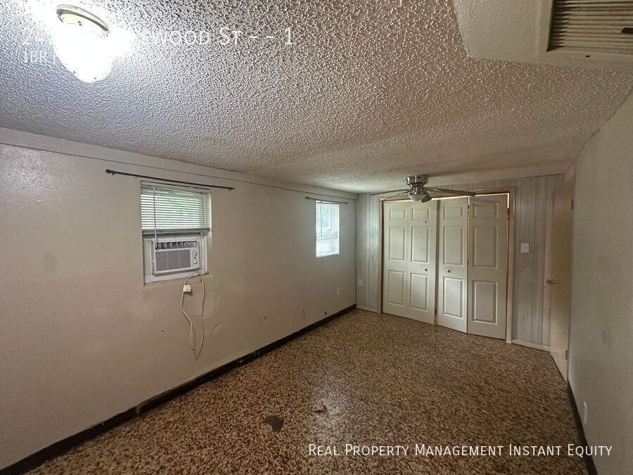 2426 Tanglewood St #1 - Photo 7 of 13