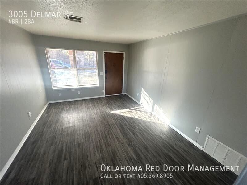 3005 Delmar Rd - Photo 2 of 28