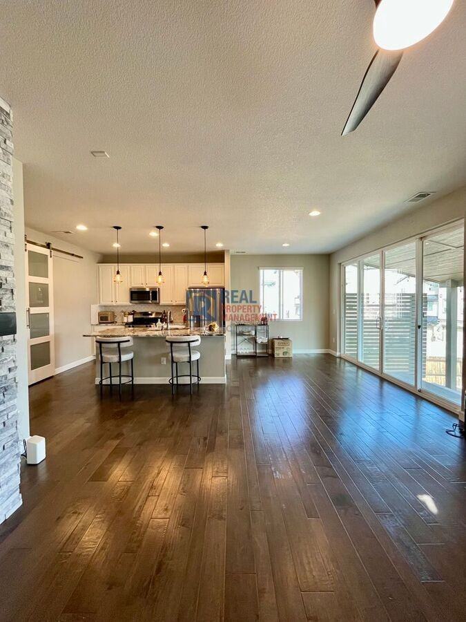 1108 Preble Ct - Photo 5 of 23