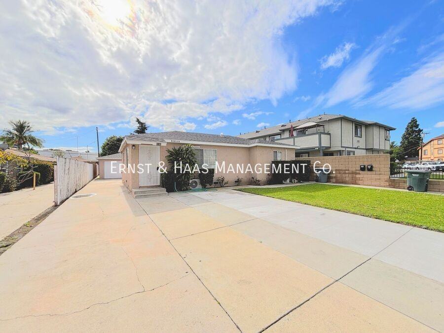 8142 California St - Photo 2 of 25