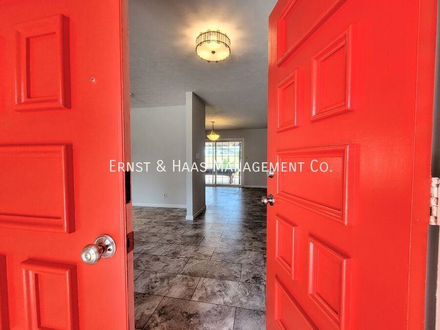 10751 Andy St - Photo 4 of 28