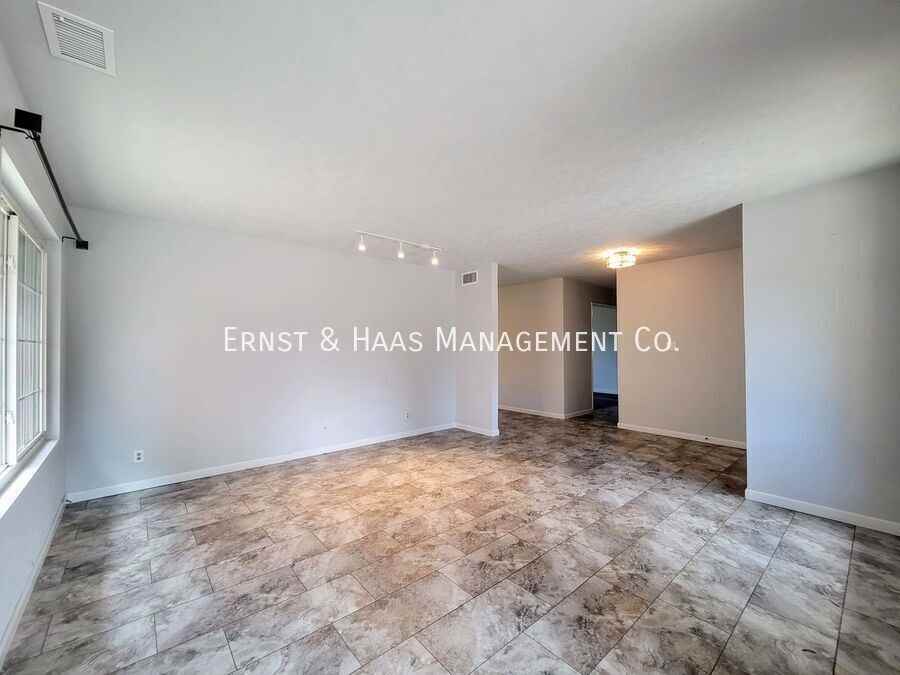 10751 Andy St - Photo 6 of 28