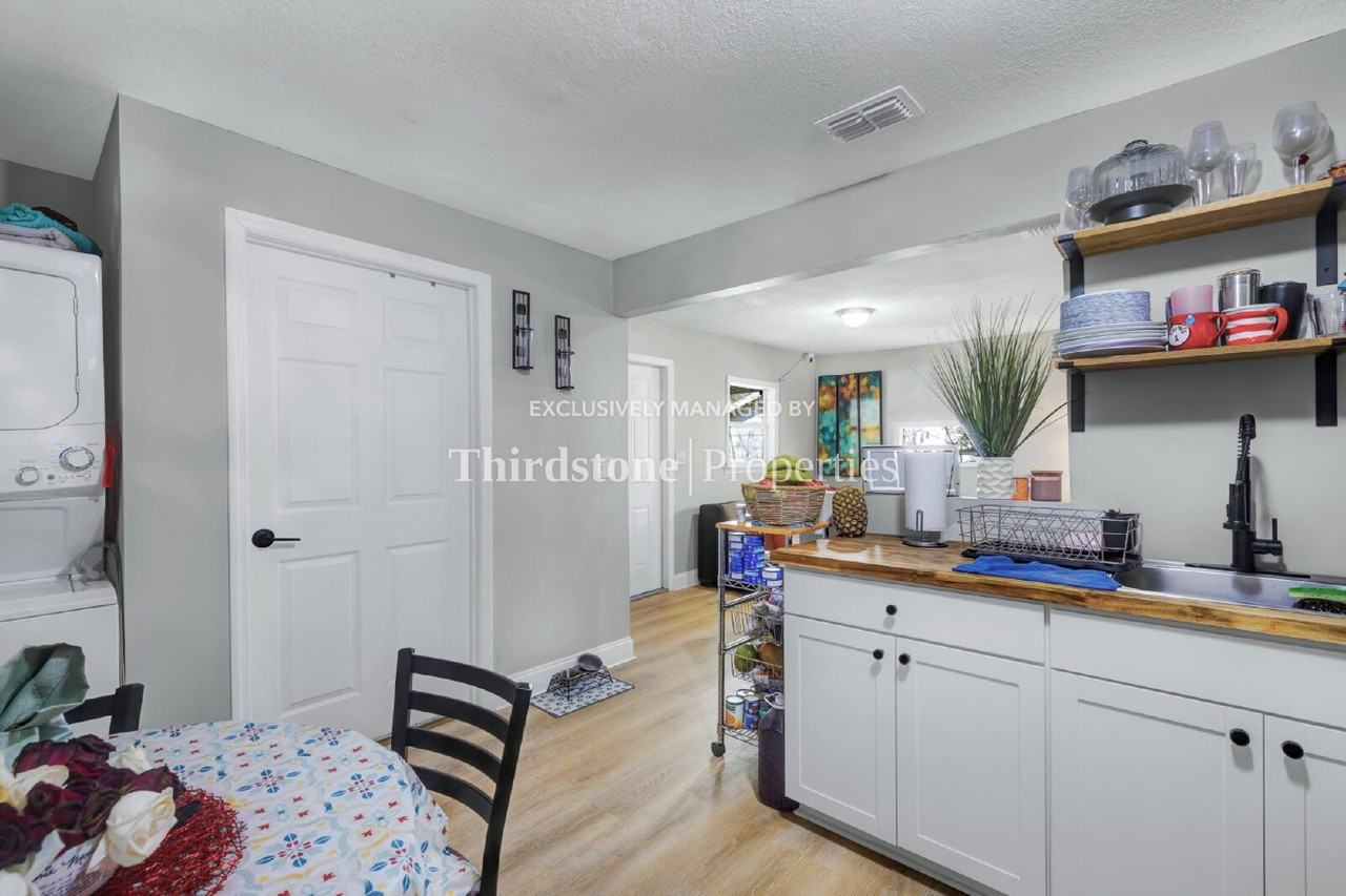 1165 Orton St - Photo 4 of 21