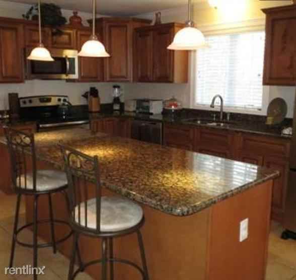 34 Signal Hill Cir - Photo 3 of 10