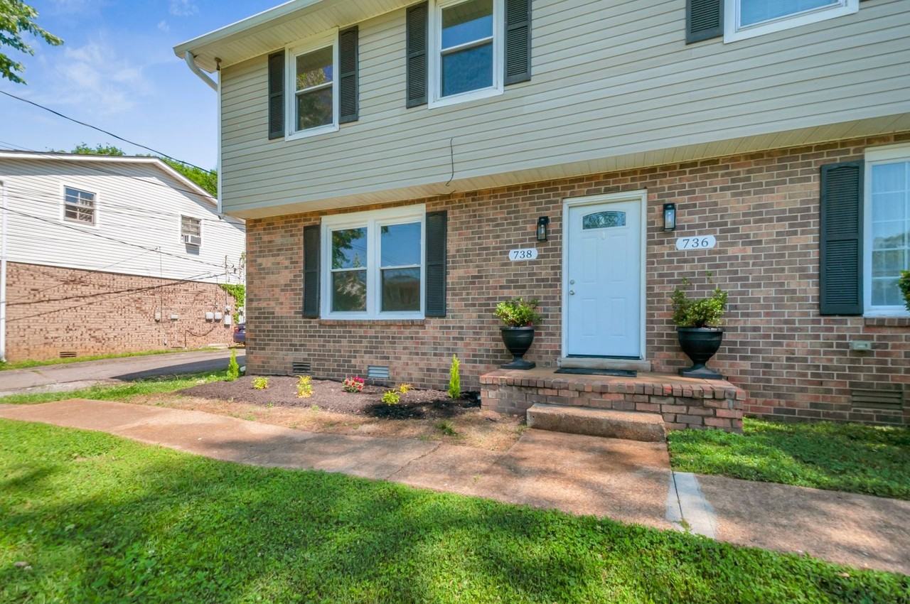 738 Mcpherson Dr - Photo 4 of 27