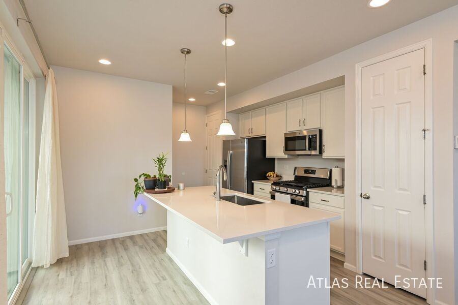 110 S Trussville St - Photo 2 of 10