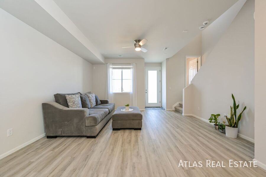 110 S Trussville St - Photo 4 of 10