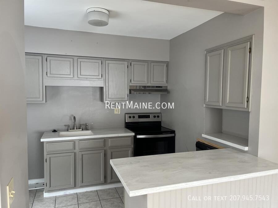 348 State St - Photo 3 of 11