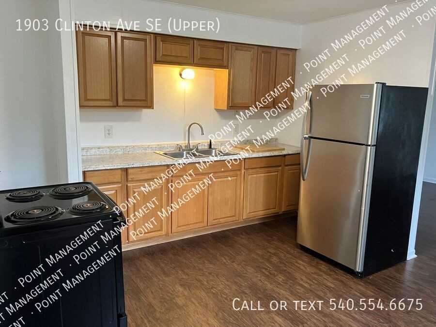 1903 Clinton Ave Se - Photo 2 of 8