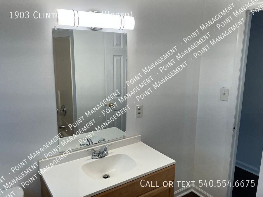 1903 Clinton Ave Se - Photo 7 of 8