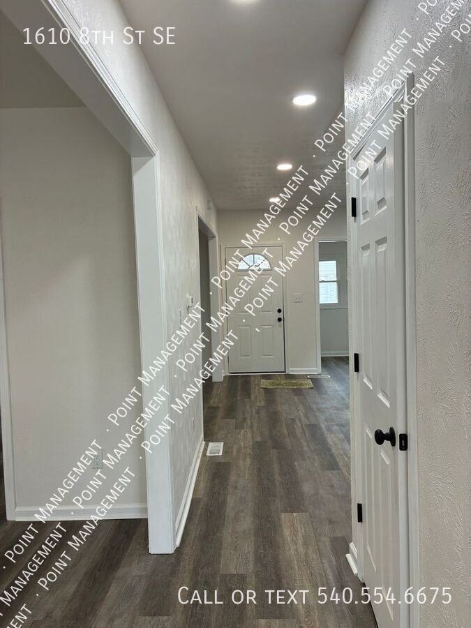 1610 8th St Se - Photo 3 of 26