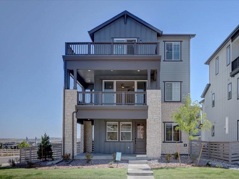 8800 Hugo Dr - Photo 2 of 45