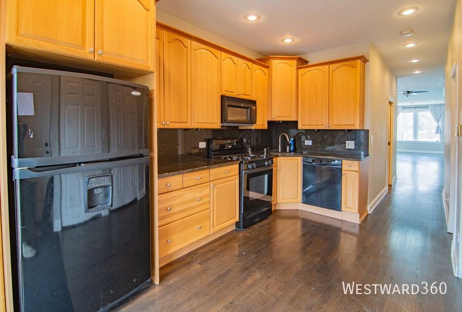 3343 N Springfield Ave #2 - Photo 4 of 15