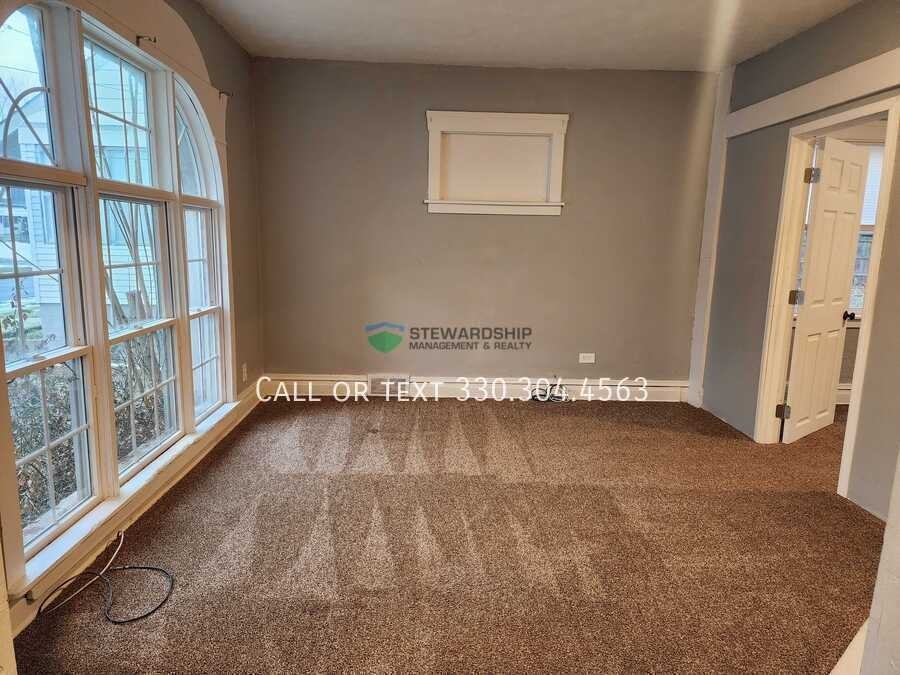 1603 Hampton Rd - Photo 2 of 30