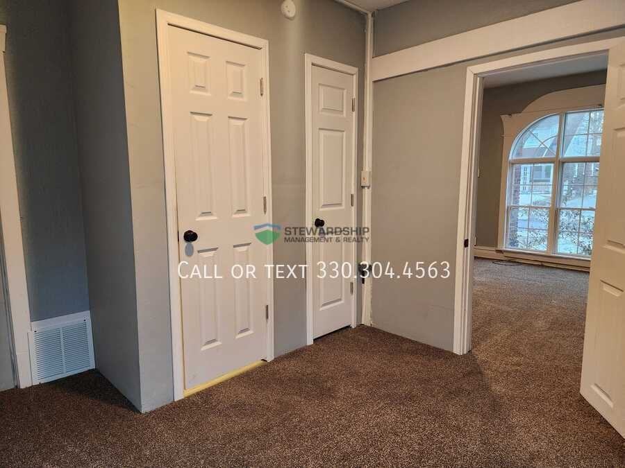 1603 Hampton Rd - Photo 4 of 30