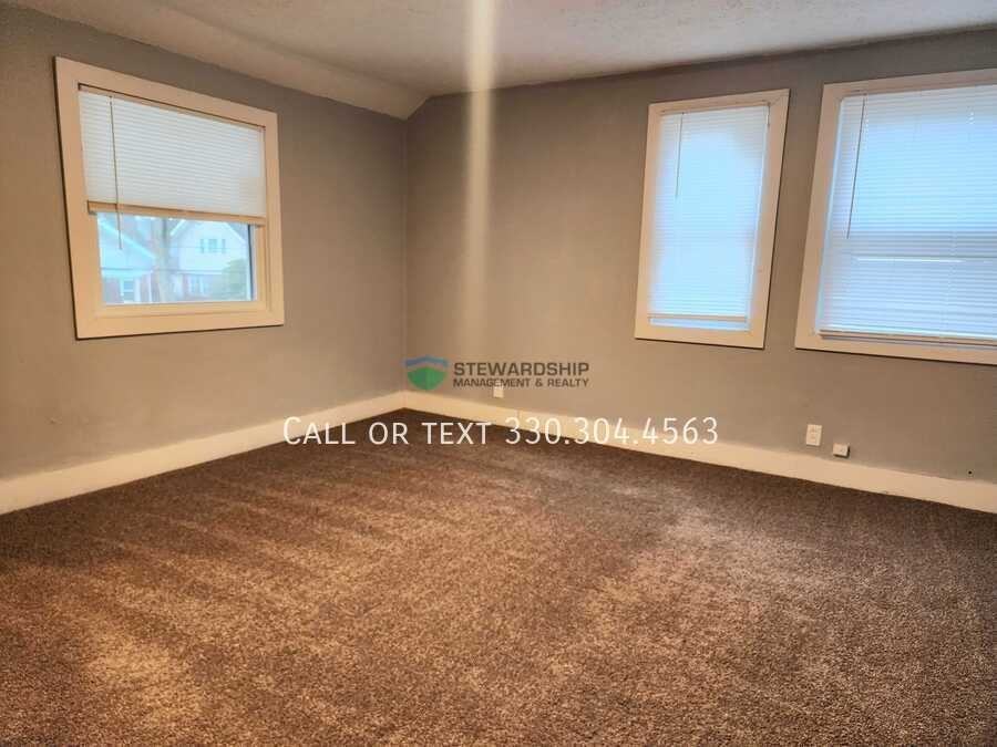 1603 Hampton Rd - Photo 7 of 30