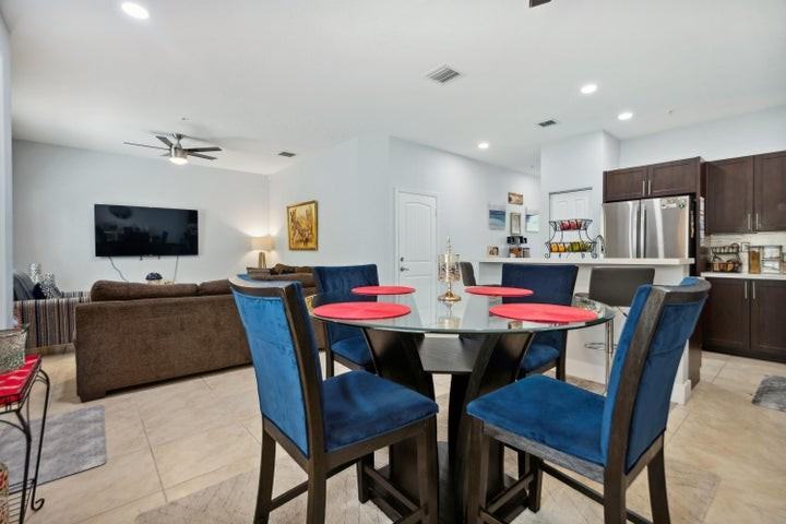 148 Southwest 7th Court - Photo 4 of 8