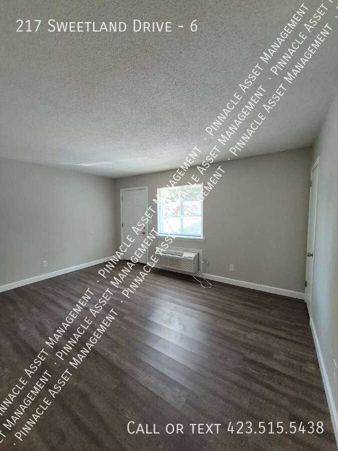 217 Sweetland Dr #6 - Photo 2 of 12