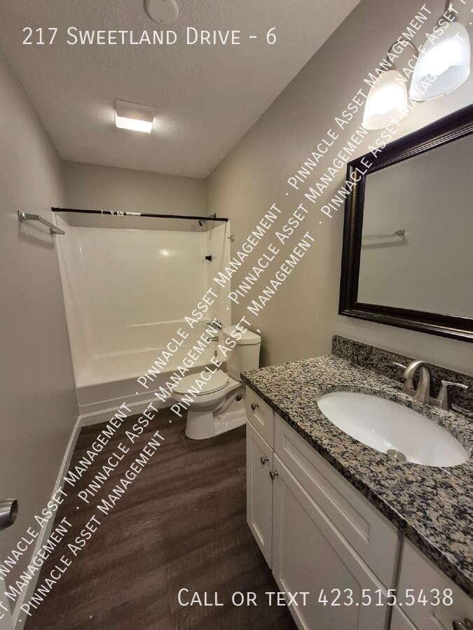 217 Sweetland Dr #6 - Photo 4 of 12