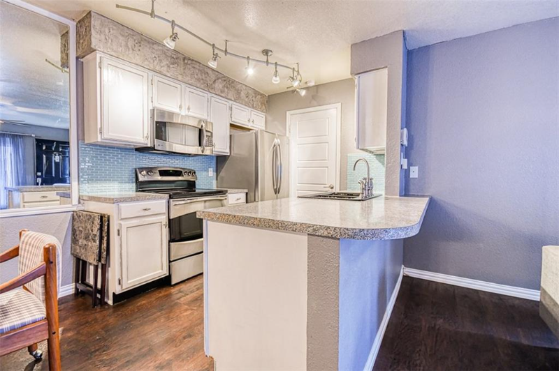 3000 Chautauqua Ave #112 - Photo 7 of 20