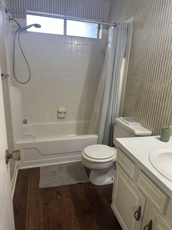 5930 Orleans Sq - Photo 4 of 6