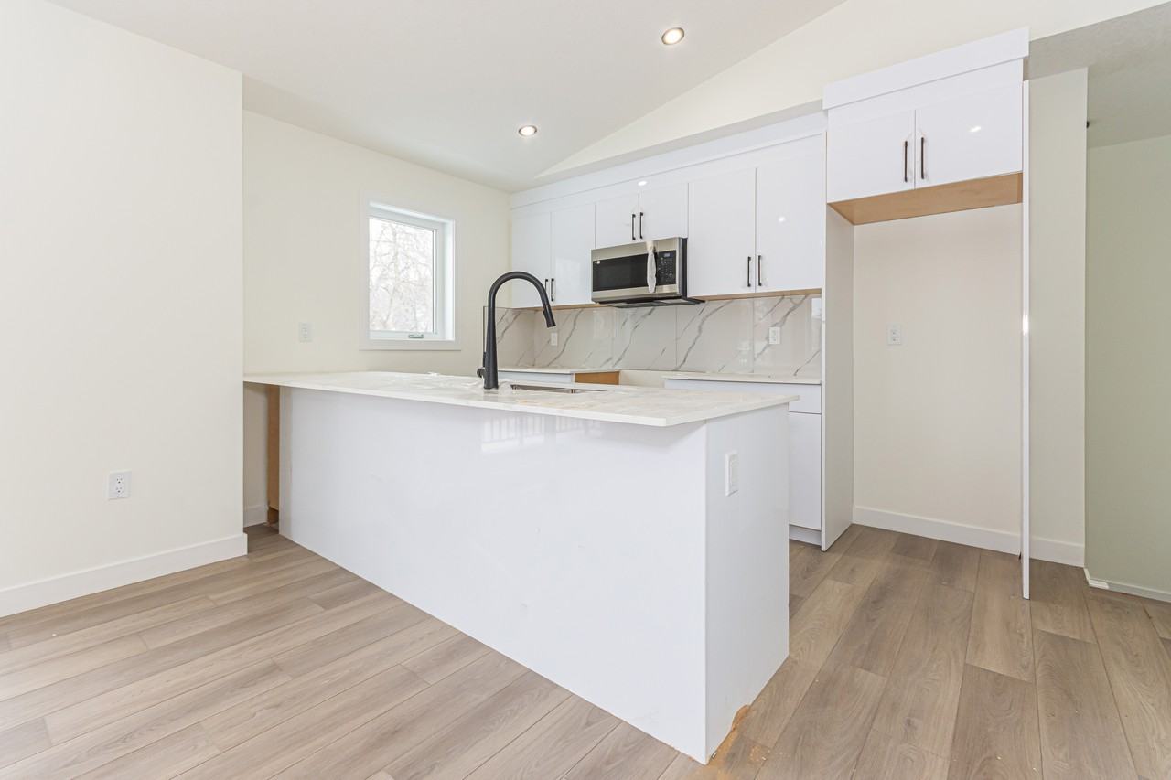 15103 96 Avenue Northwest - 5 - Garage Suite - Photo 3 of 19