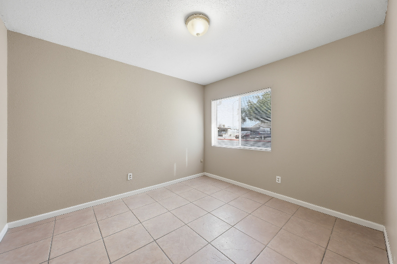 4529 W Mclellan Rd - Photo 3 of 20