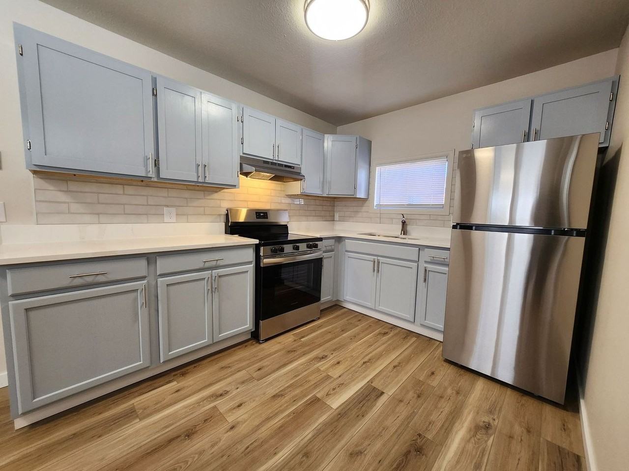 1421 Anita St - Photo 3 of 22