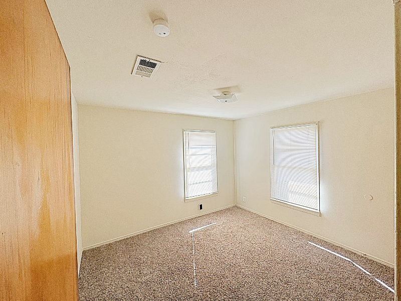 129 N Mcentire Ct - Photo 4 of 9