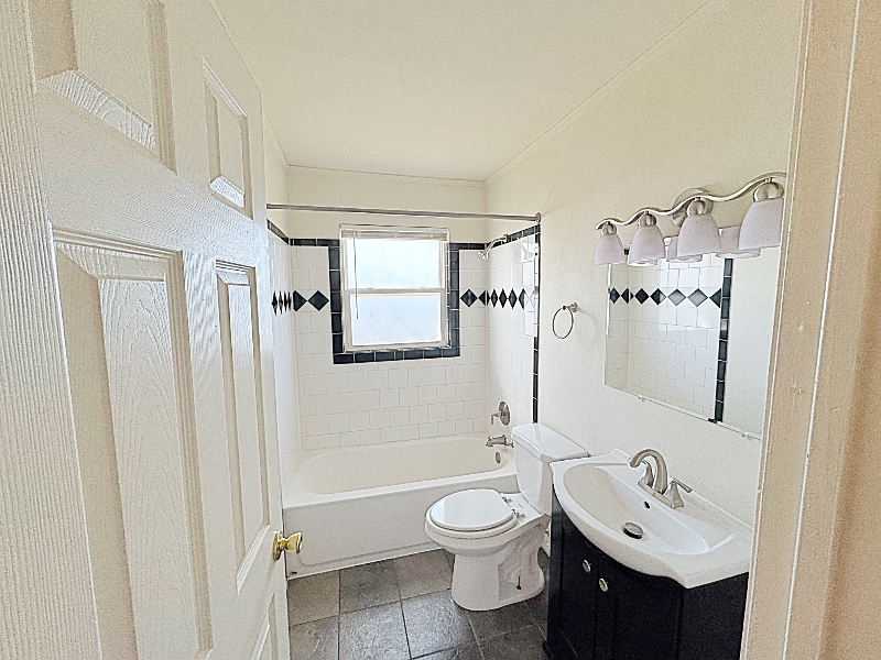 129 N Mcentire Ct - Photo 6 of 9