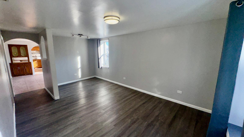 1360 W Evergreen Ave #2 - Photo 2 of 18