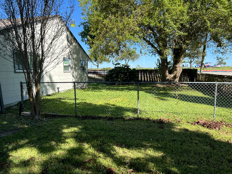 1 10Th Avenue N - Photo 2 of 13
