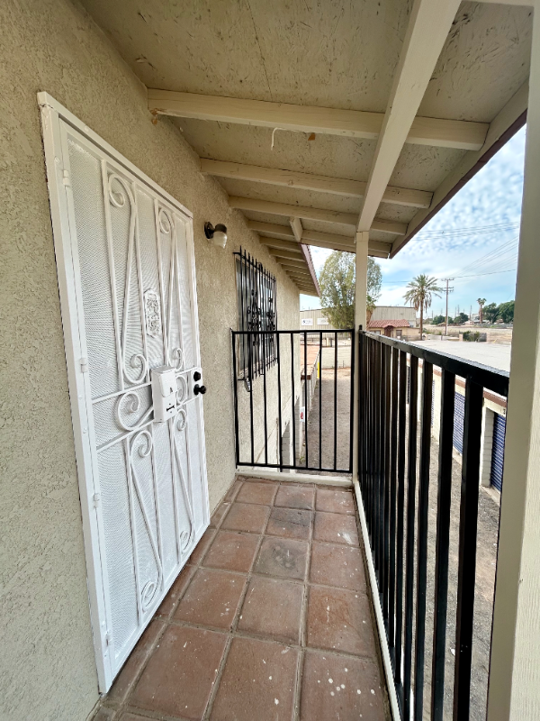 897 K St - Photo 3 of 14