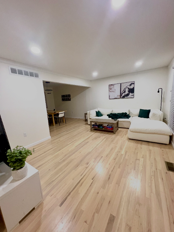 19620 Silver Spring St - Photo 4 of 16