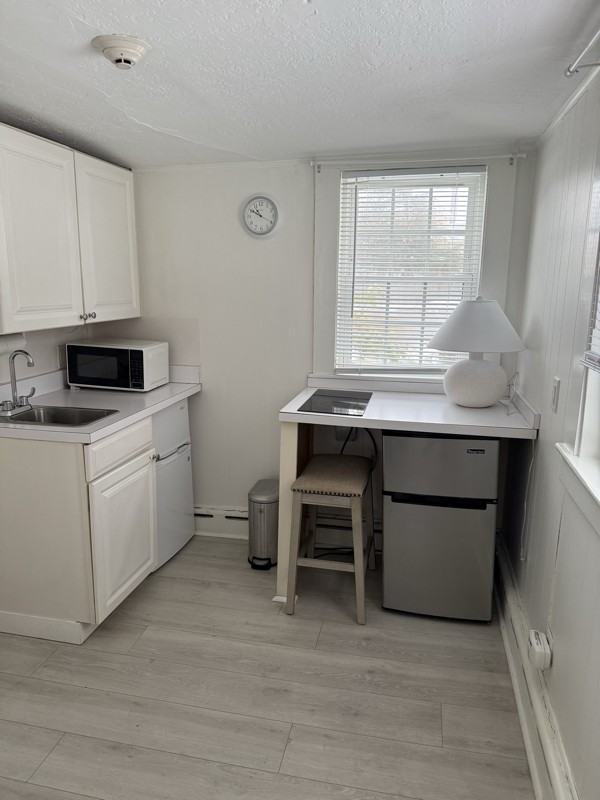 125 Shore St #F - Photo 3 of 4