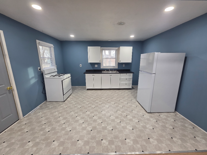 301 Palmer Ave #1 - Photo 3 of 8