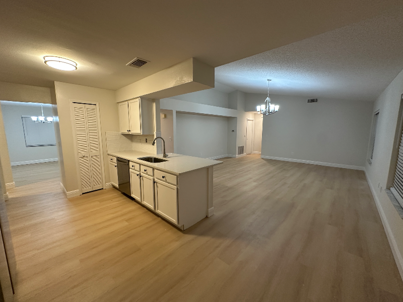 2834 Wild Pepper Ave - Photo 2 of 8