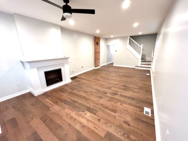 211 Hawkes Ave - Photo 2 of 16