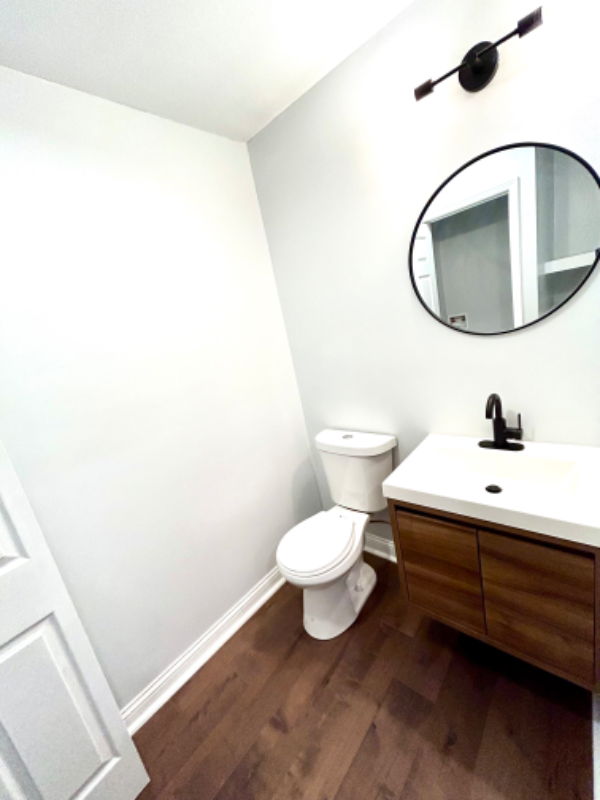 211 Hawkes Ave - Photo 4 of 16