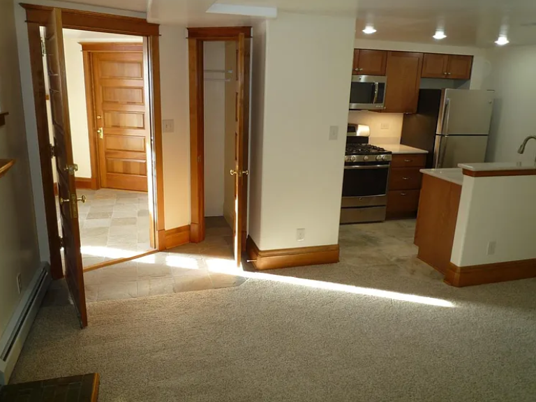 1301 Clayton St #6 - Photo 2 of 11