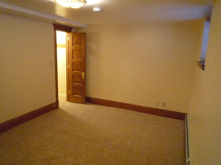 1301 Clayton St #6 - Photo 6 of 11