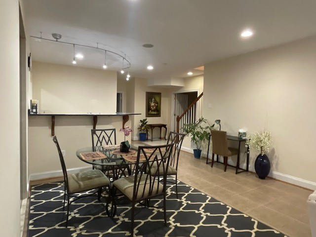 445 Knoll St Nw - Photo 4 of 20