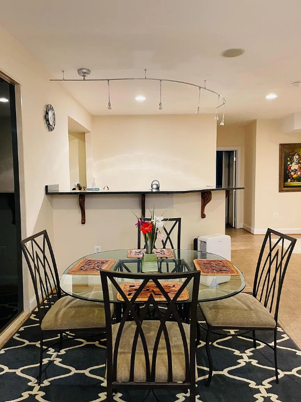 445 Knoll St Nw - Photo 5 of 20