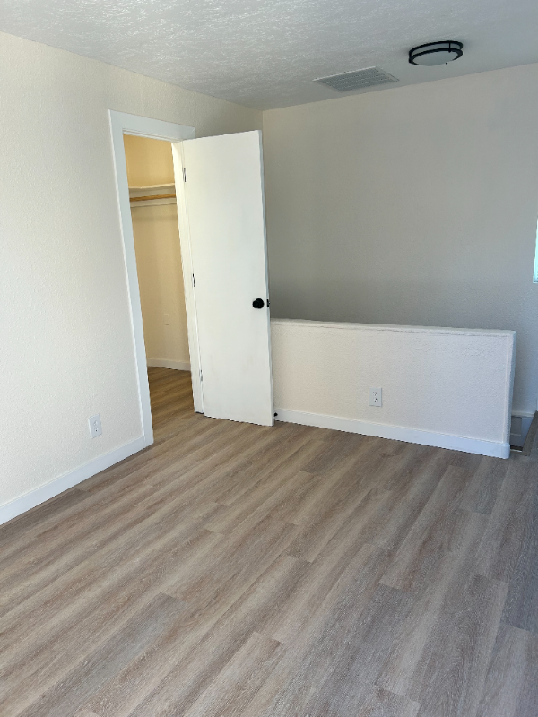 4224 Roma Ave Ne - Photo 5 of 8